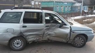 Ребёнок пострадал в ДТП с тремя легковушками в Воронежской области