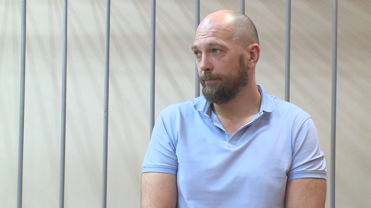 Начальник и подчиненные. Угрожает директор. Начальник кричит. Андреев директор мелодия здоровья. Угрожает директор.