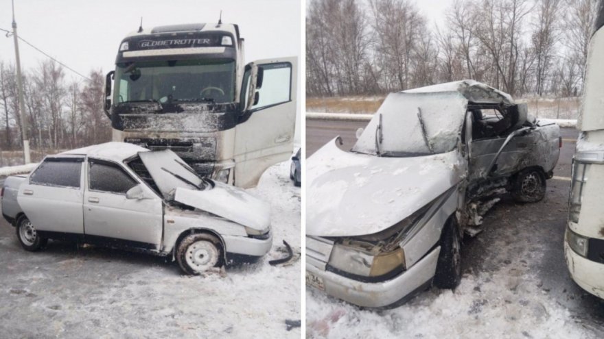 На трассе под Воронежем в ДТП с фурой пострадали 3 человека