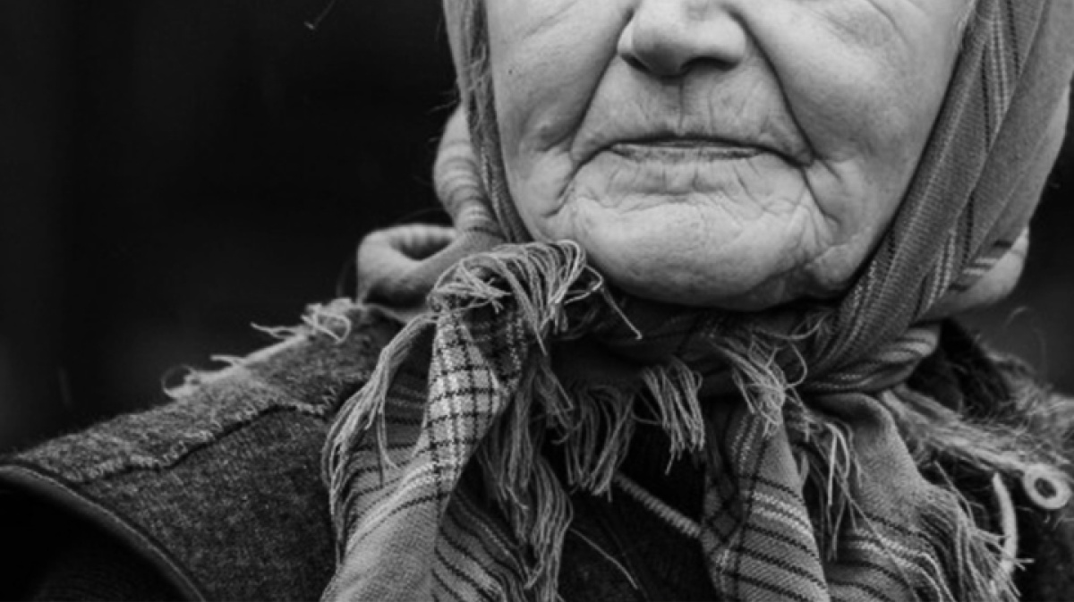 Вдова пенсионерка. Фото на памятник женщина пенсионерка.