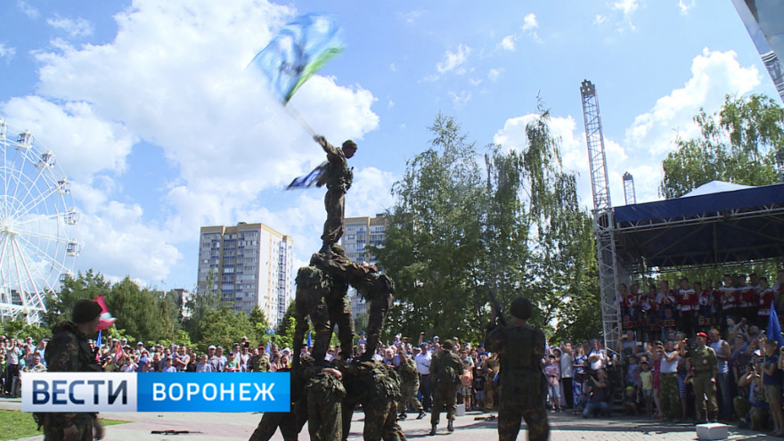 В Воронеже день ВДВ отметят выставкой военной техники и праздничным концертом