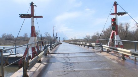 Шиловский мост в Воронеже вновь разобрали из-за нарастающей воды в Дону