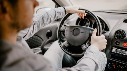 Воронежского экспедитора задержали с наркотиками в служебном автомобиле