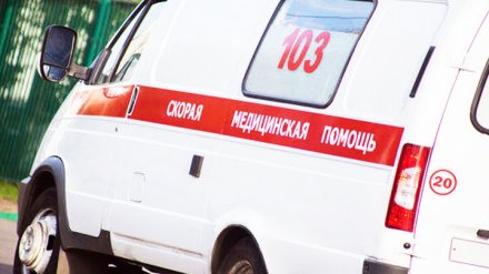 В центре Воронежа спешившая на вызов скорая попала в ДТП: пострадала 2-летняя девочка