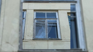 В Воронеже при ночной атаке БПЛА выбило окна в детском саду