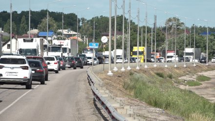 Два ДТП парализовали движение по М-4 под Воронежем