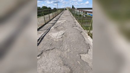 Воронежцы обеспокоились состоянием моста около ж/д станции на Левом берегу