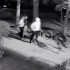 Подростки под камерами разгромили двор дома на улице Артамонова в Воронеже