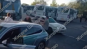 Воронежцы сняли на видео нападение автомобилиста на водителя автобуса