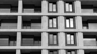 Годовалая девочка погибла при падении из окна на 8 этаже в Отрадном