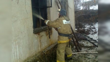 Тело мужчины нашли при пожаре в жилом доме в Воронежской области