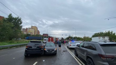 Число пострадавших в ДТП с 10 автомобилями в Воронеже увеличилось до семи