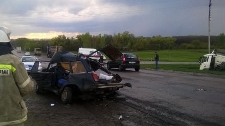 Родители погибли, дети в больнице – очередная трагическая авария в Воронежской области