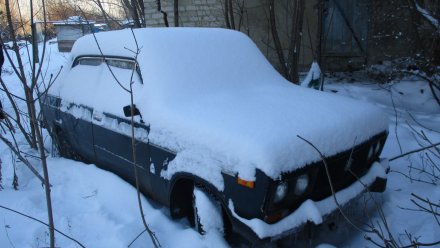 Под Воронежем возле заброшенной столовой нашли угнанный автомобиль