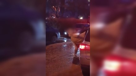 Женщину передали психиатрам после угроз воронежцам у школы №101