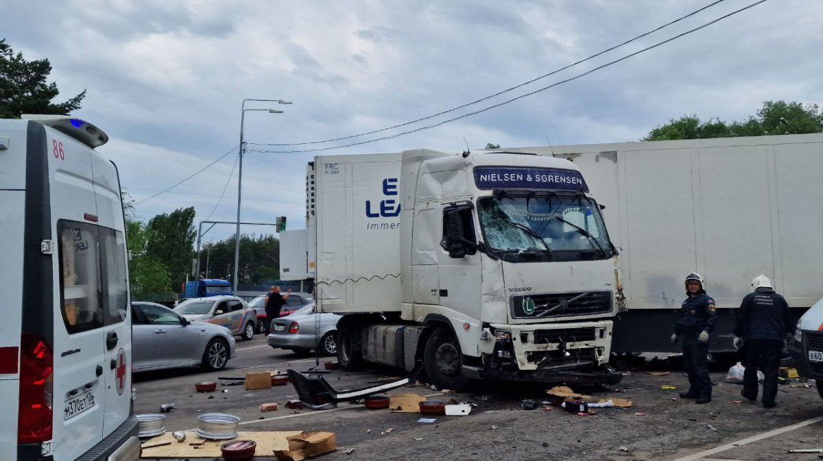 В Воронеже водитель грузовика ответит в суде за ДТП с 8 авто на проспекте  Патриотов – Новости Воронежа и Воронежской области – Вести Воронеж