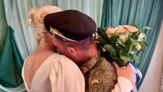 Жительница Воронежской области на бронетранспортёре поехала в зону СВО ради возлюбленного