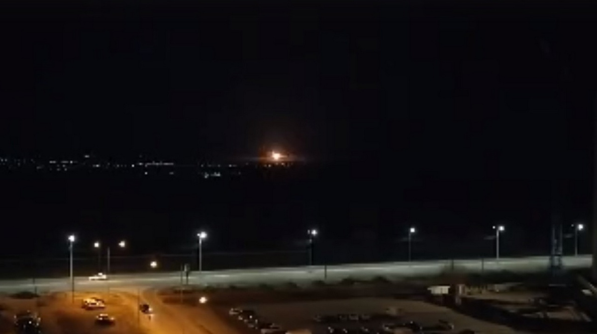 Воронеж вчера ночью. Воронеж вчера ночью. 01. 22. Ночные вспышки в воронеже.