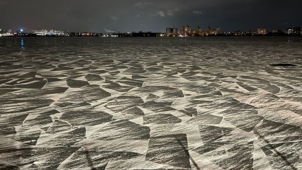 Воронежцам показали на фото ледяные узоры на водохранилище