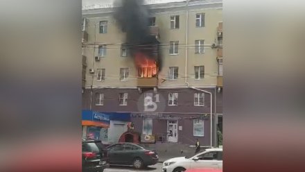 В центре Воронежа вспыхнула квартира