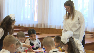 Молодой педагог из семилукской школы победила в конкурсе «Любимый учитель»