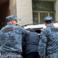 Отца троих сыновей задержали на остановке в Воронеже