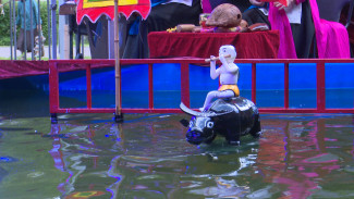 В воронежском Центральном парке показали спектакль вьетнамского театра на воде