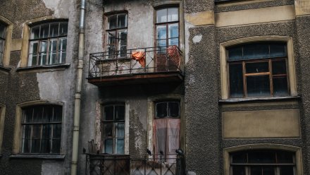 Опасными балконами в центре Воронежа заинтересовалась прокуратура