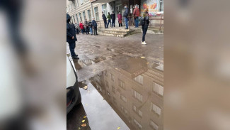 Воронежцы массово пожаловались на очередь в поликлиники