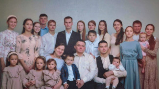 Жительнице Воронежской области с 12 детьми присвоили звание «Мать-героиня»