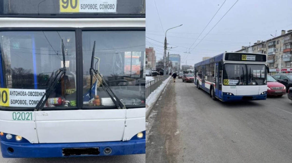 В Воронеже женщина выпала на дорогу из автобуса №90 | 10.03.2022 | Воронеж  - БезФормата