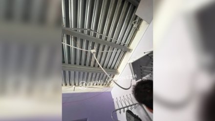В воронежской школе обрушился потолок