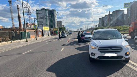 Водитель иномарки сбил двух детей и женщину на пешеходном переходе