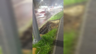 Воронежец едва не провалился в метровую яму на дублёре Московского проспекта