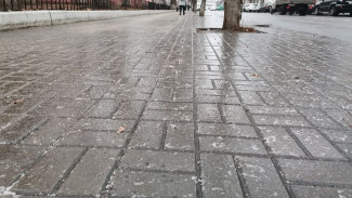 Воронежские улицы превратятся в каток из-за прошедшего ледяного дождя