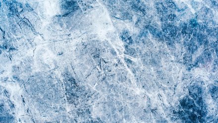Воронежские спасатели измерили толщину льда в водохранилище