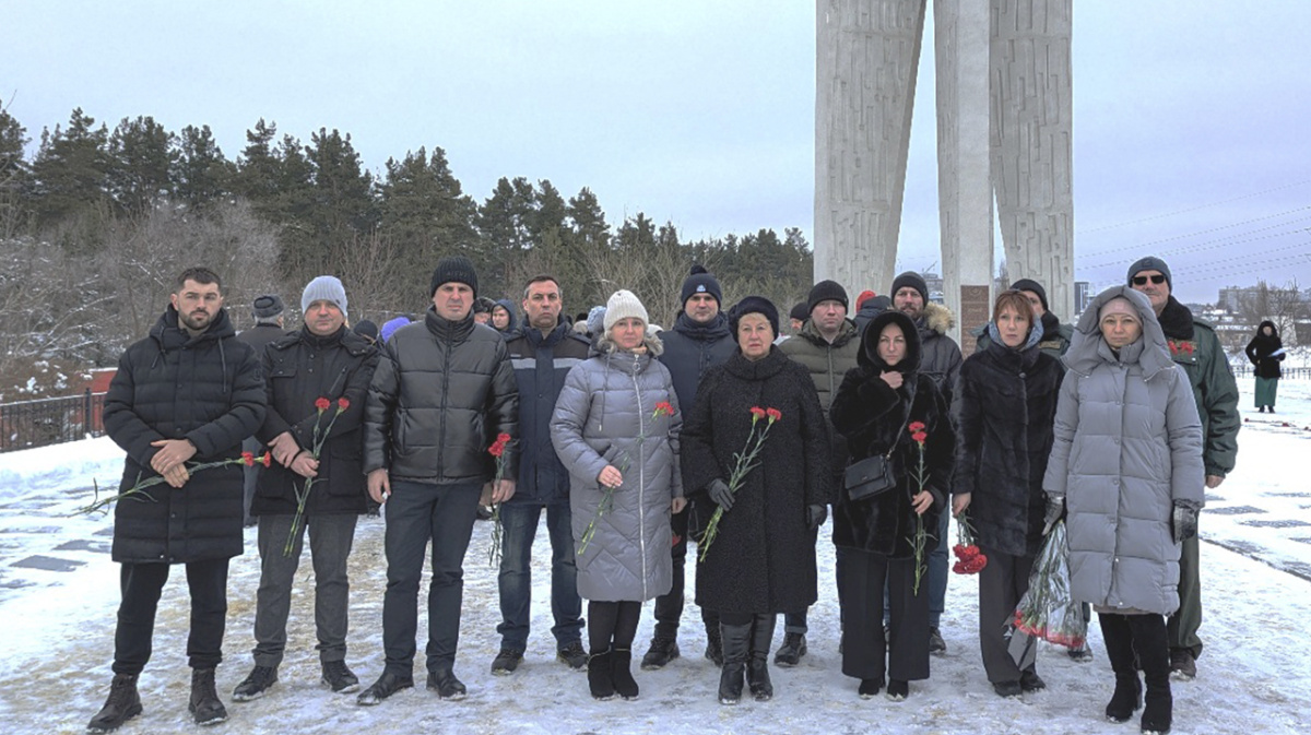 Коллектив ДСК принял участие в памятных мероприятиях | 25.01.2024 | Воронеж  - БезФормата