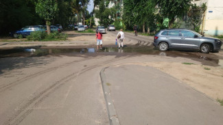 Фекальный потоп разлился по Ленинскому проспекту в Воронеже