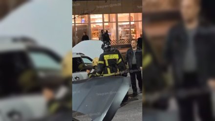 Стали известны подробности ДТП с зажатым в машине воронежцем