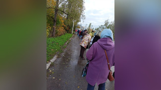 Власти объяснили огромные очереди на маршрутку в воронежском микрорайоне