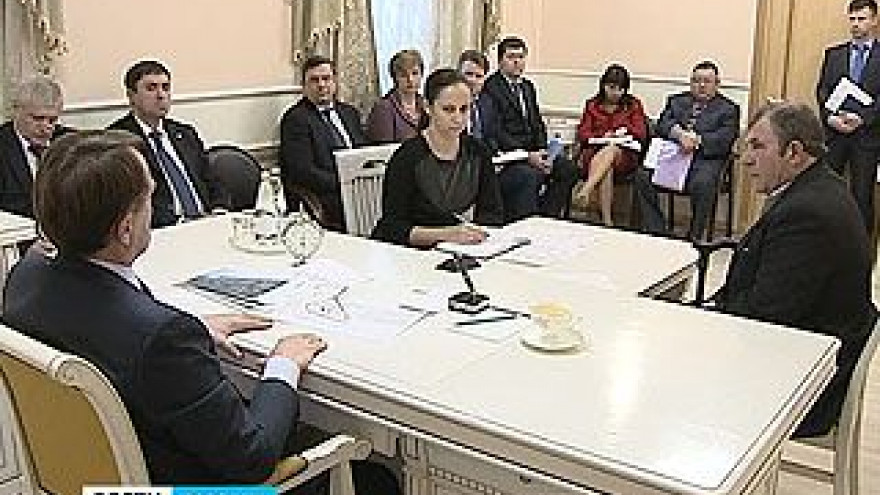 Губернатор Алексей Гордеев провёл приём граждан