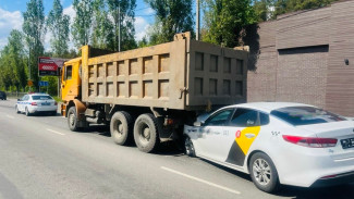 Мать и 4-летний сын попали в больницу после ДТП на проспекте Патриотов в Воронеже