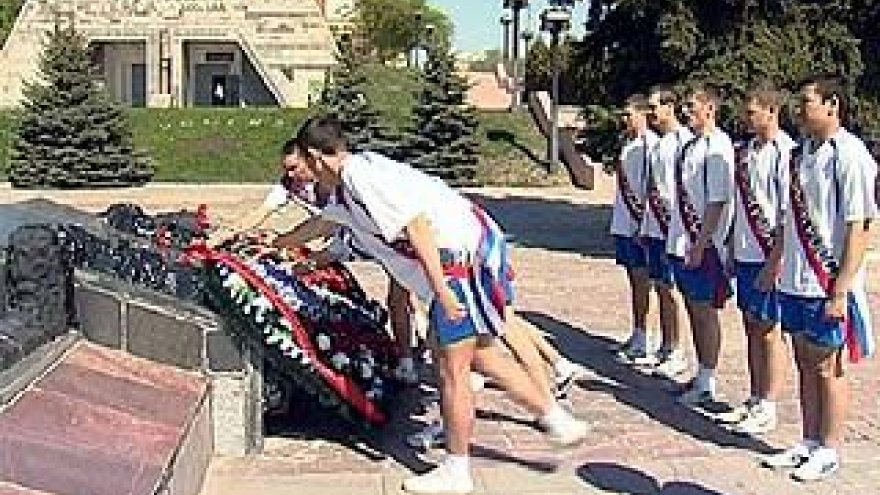 Курсанты Института ФСИН побывали на местах боевой славы Воронежа
