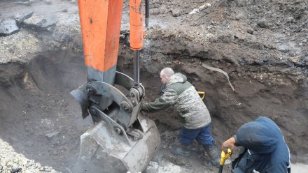Мэр пообещал проконтролировать обслуживание брошенных коммунальных сетей в Воронеже