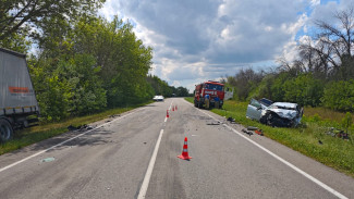 Двое мужчин погибли в лобовом ДТП на воронежской трассе