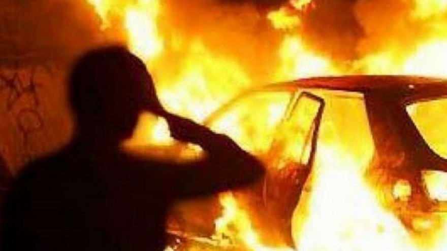 Воронежца отправили в колонию за поджог иномарки за деньги