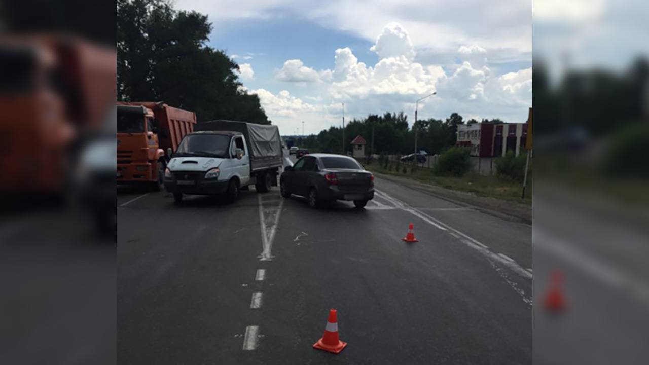 Два человека пострадали в ДТП с «Ладой» и «Газелью» в Воронеже – Новости  Воронежа и Воронежской области – Вести Воронеж