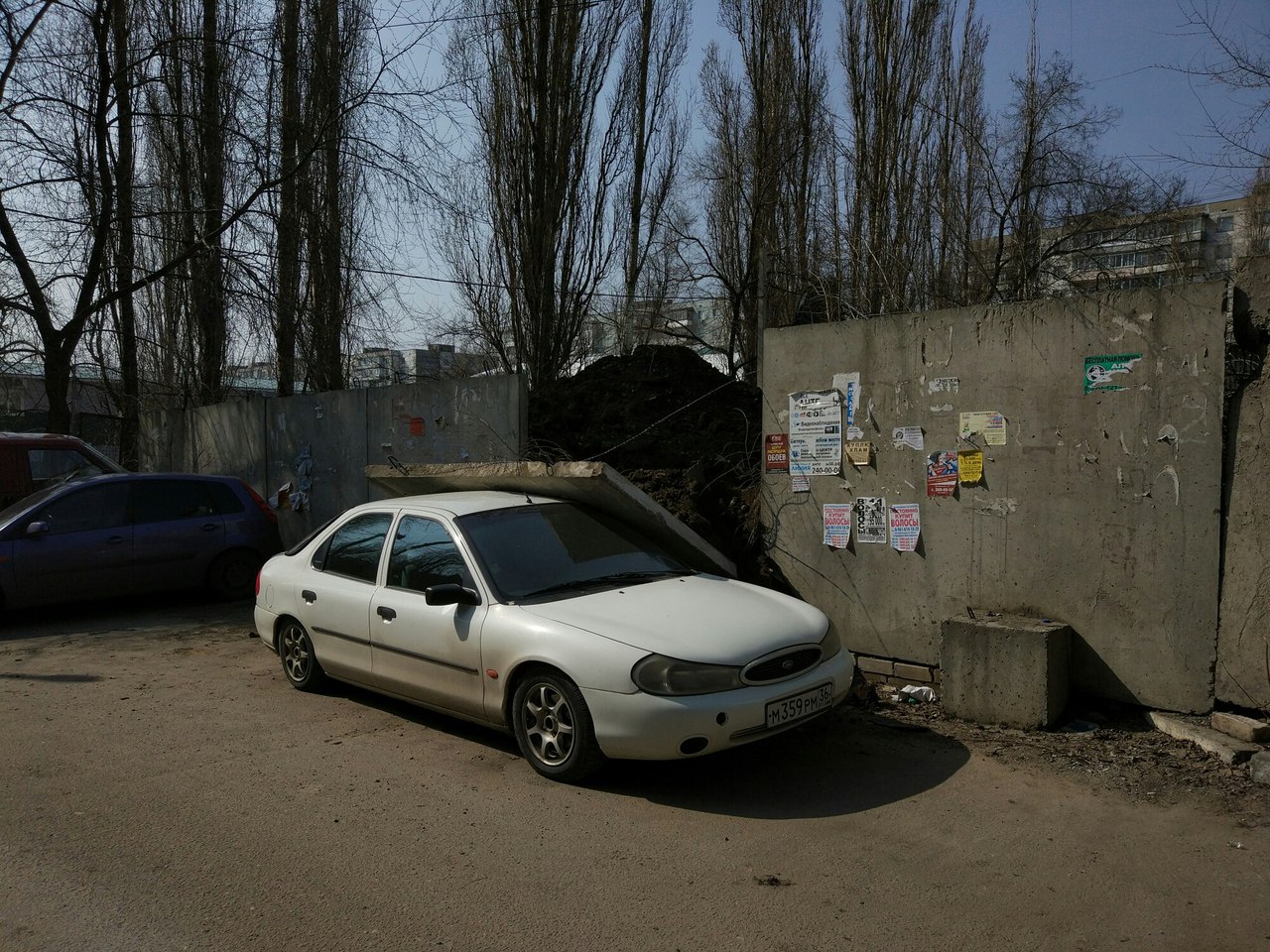 ДТП Воронежа и Воронежской области | В Воронеже на авто упала бетонная плита  – Вести Воронеж