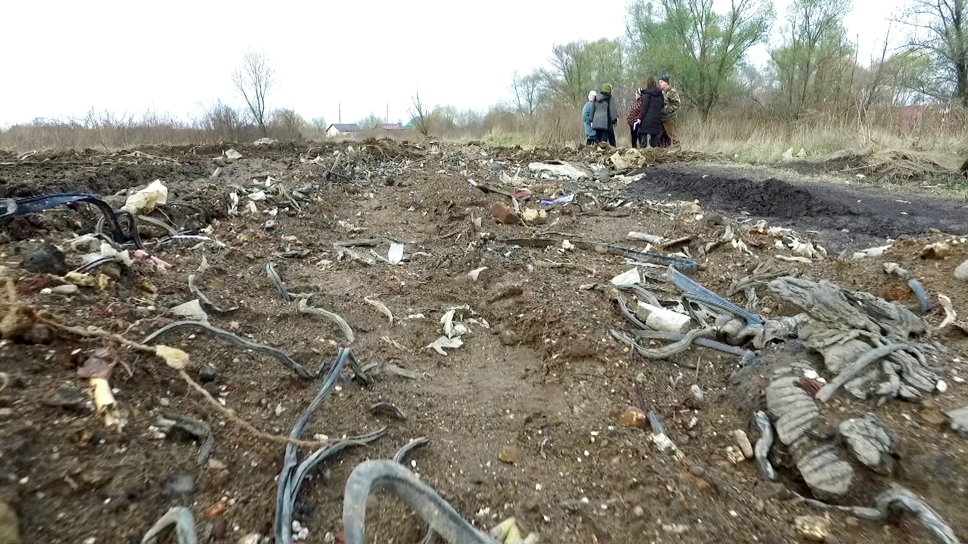 Жителей села под Воронежем оштрафуют за проложенную из мусора дорогу –  Новости Воронежа и Воронежской области – Вести Воронеж