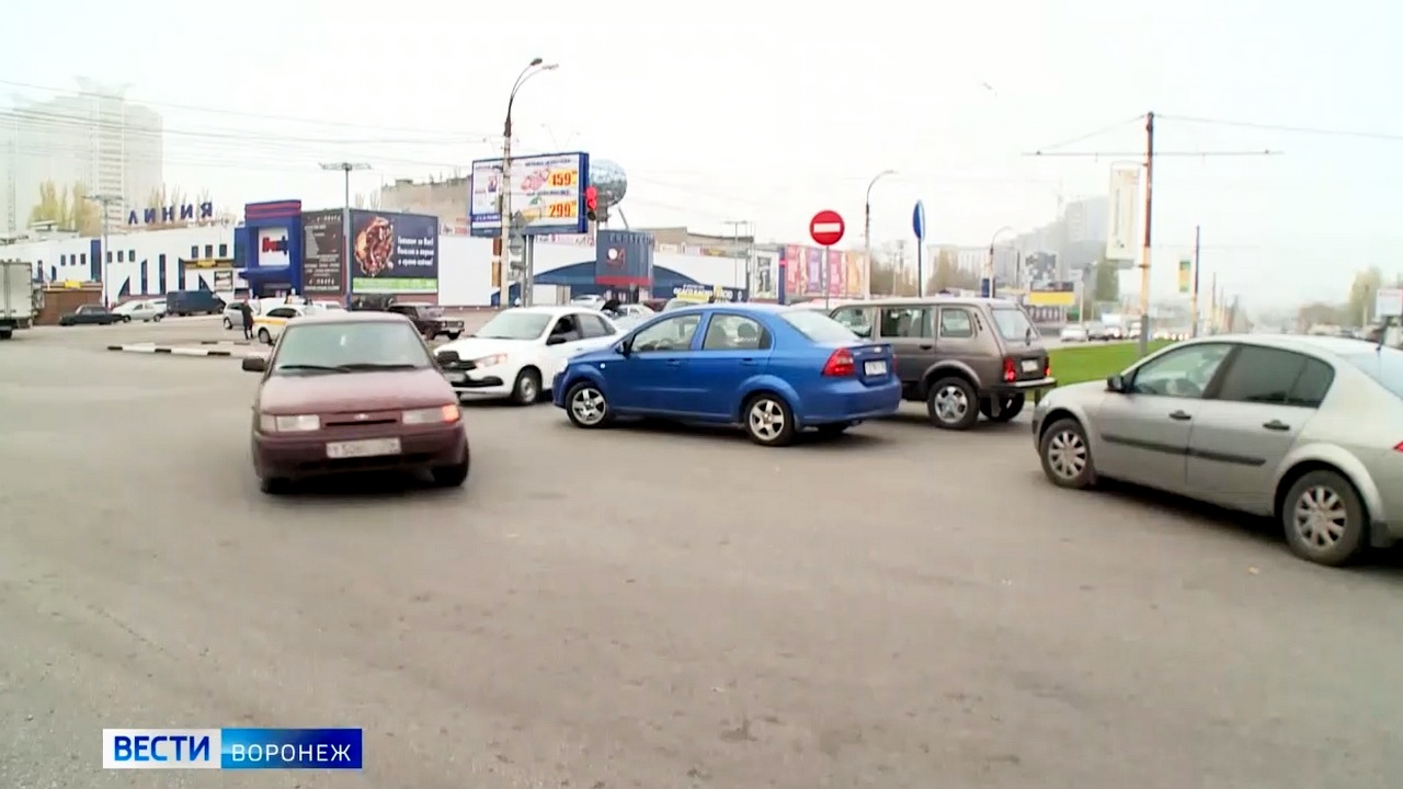 В Воронеже из-за «выделенки» на Северном мосту запретят левые повороты на  Перевёрткина – Новости Воронежа и Воронежской области – Вести Воронеж